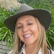 House Sitter - Professional Pet Lover