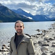 House Sitter - Daniel