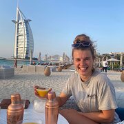 House Sitter - Charlotte Bond