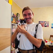 House Sitter - Reliable and caring pet lover