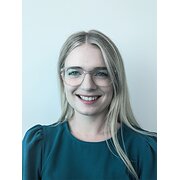 House Sitter - Female house sitter & dog lover