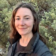 House Sitter - Hara - house/pet sitting 