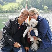 House Sitter - Young retired traveling couple