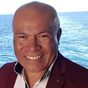 House Sitter - Loyal and friendly sitter.