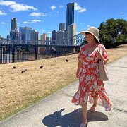 House Sitter - Mandy