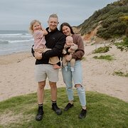 House Sitter - Loving and Caring Young Family