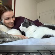 House Sitter - Cuddles & Kibble Specialist