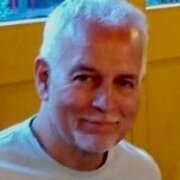 House Sitter - Louis