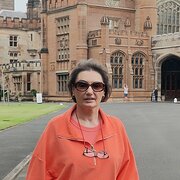 House Sitter - Friendly, Caring & Reliable Sitter 