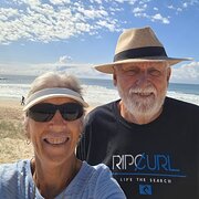 House Sitter - Live the Life