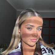 House Sitter - Claudia