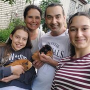 House Sitter - Friendly, reliable family