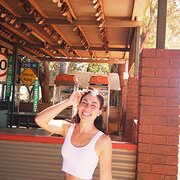 House Sitter - Lucia housitting