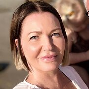 House Sitter - Paw-some Sitter: Keeping Tails Wagging