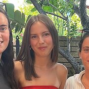 House Sitter - Elsie