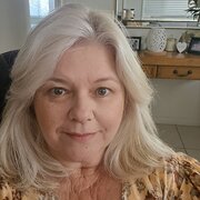 House Sitter - Lea's Housesitting