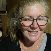 House Sitter - Miss Mac