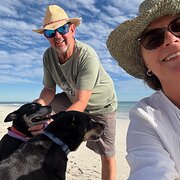 House Sitter - Susie & Garth, Happy Homes, Happy Pets. 