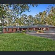 Home Owner wanting sitter in , Queensland