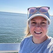 House Sitter - Present sitter, pet-focused, house-proud