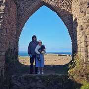 House Sitter - Elle & Callum