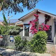 Home Owner wanting sitter in Melbourne, Victoria