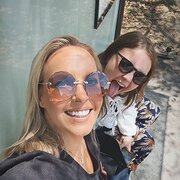 House Sitter - Mom and daughter ready to pet sit 😻