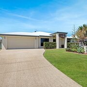 Home Owner wanting sitter in Marian, Queensland