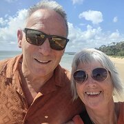 House Sitter - Pet loving mature couple