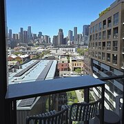 Home Owner wanting sitter in Melbourne, Victoria