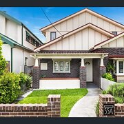 Home Owner wanting sitter in Sydney, New South Wales