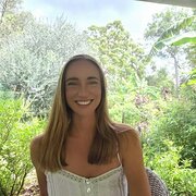 House Sitter - Brooke