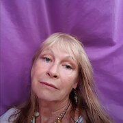 House Sitter - Sunshine Coast mature housesitter