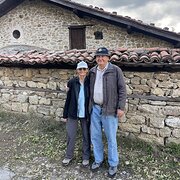 House Sitter - Robyn Donovan