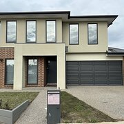 Home Owner wanting sitter in , Victoria