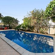 Home Owner wanting sitter in Brisbane, Australian Capital Territory