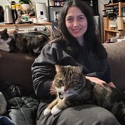 House Sitter - Edith