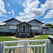 Home Owner wanting sitter in Ipswich or Toowoomba , Queensland