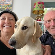 House Sitter - Susan, Ross and Therapy Dog