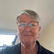 House Sitter - Robyn Bryon