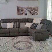 Home Owner wanting sitter in Suburb of Newcastle, New South Wales