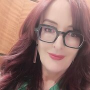 House Sitter - HollyFM 