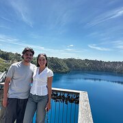 House Sitter - Scarlet 