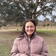 House Sitter - Karena