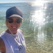 House Sitter - Lauren Jenkins