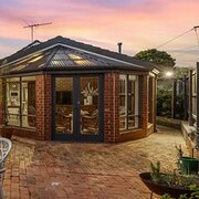 Home Owner wanting sitter in Melbourne, Victoria