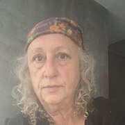 House Sitter - Hi I’m Tracey! Animal and Plant Lover