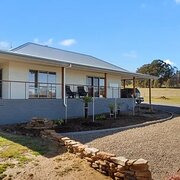 Home Owner wanting sitter in Mansfield, Victoria