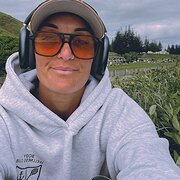 House Sitter - Kelly Gow