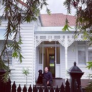 Home Owner wanting sitter in Melbourne, Victoria